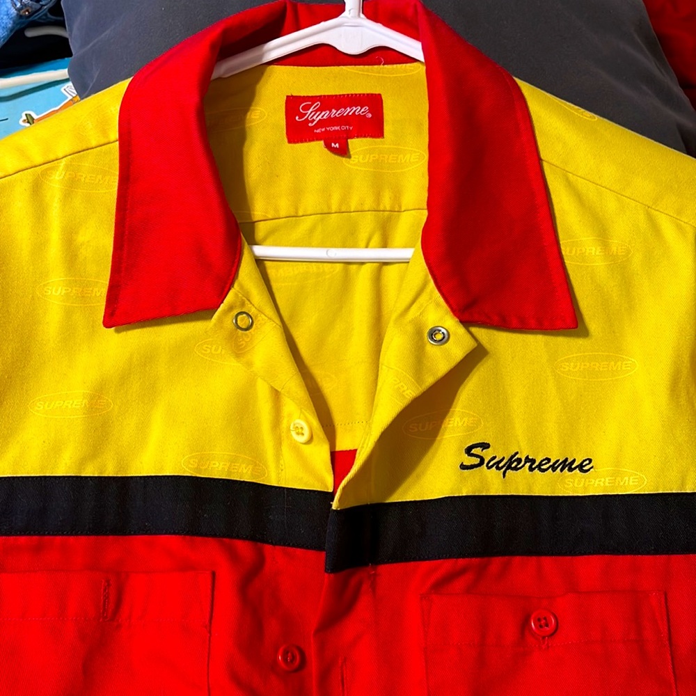 Supreme men’s shirt size medium